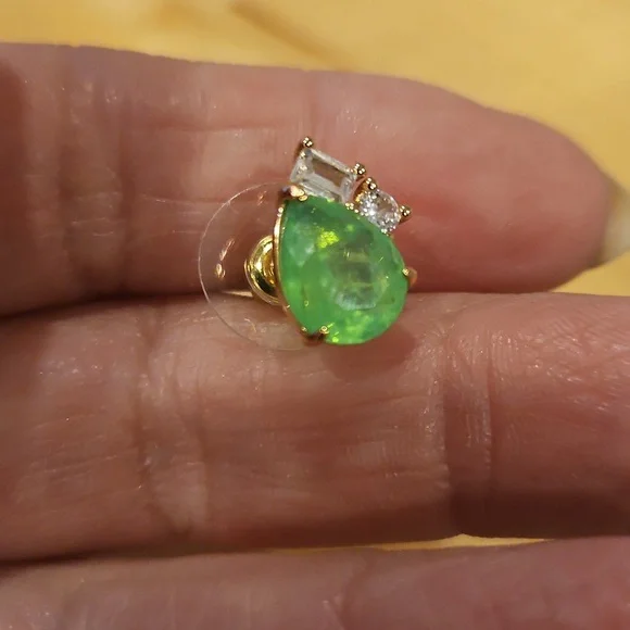 BOMB PARTY PERIDOT Stud Earrings - Picture 6 of 6